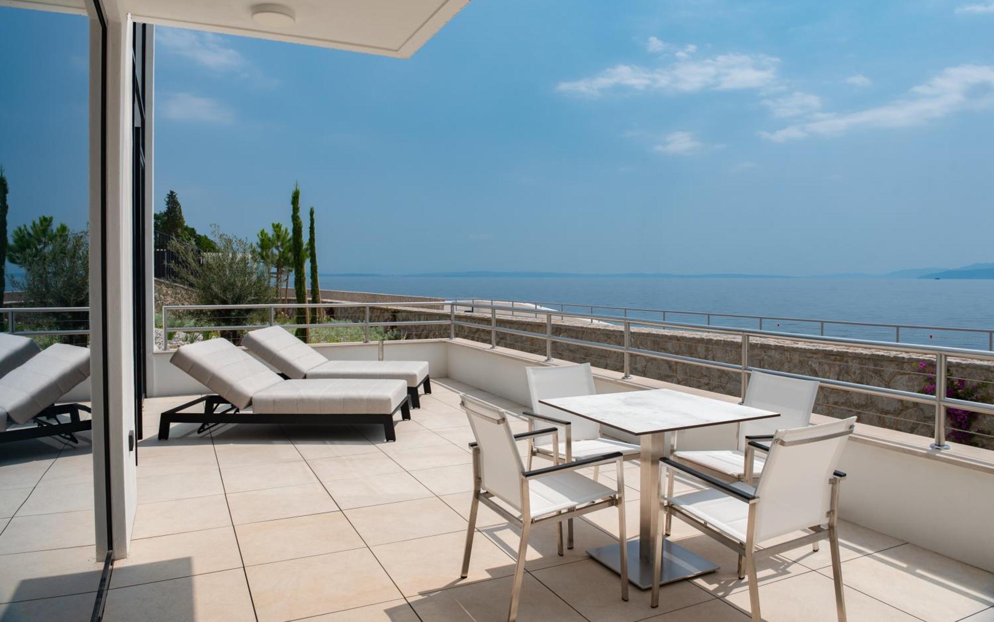 Hilton Rijeka Costabella Beach Resort And Spa Exterior photo