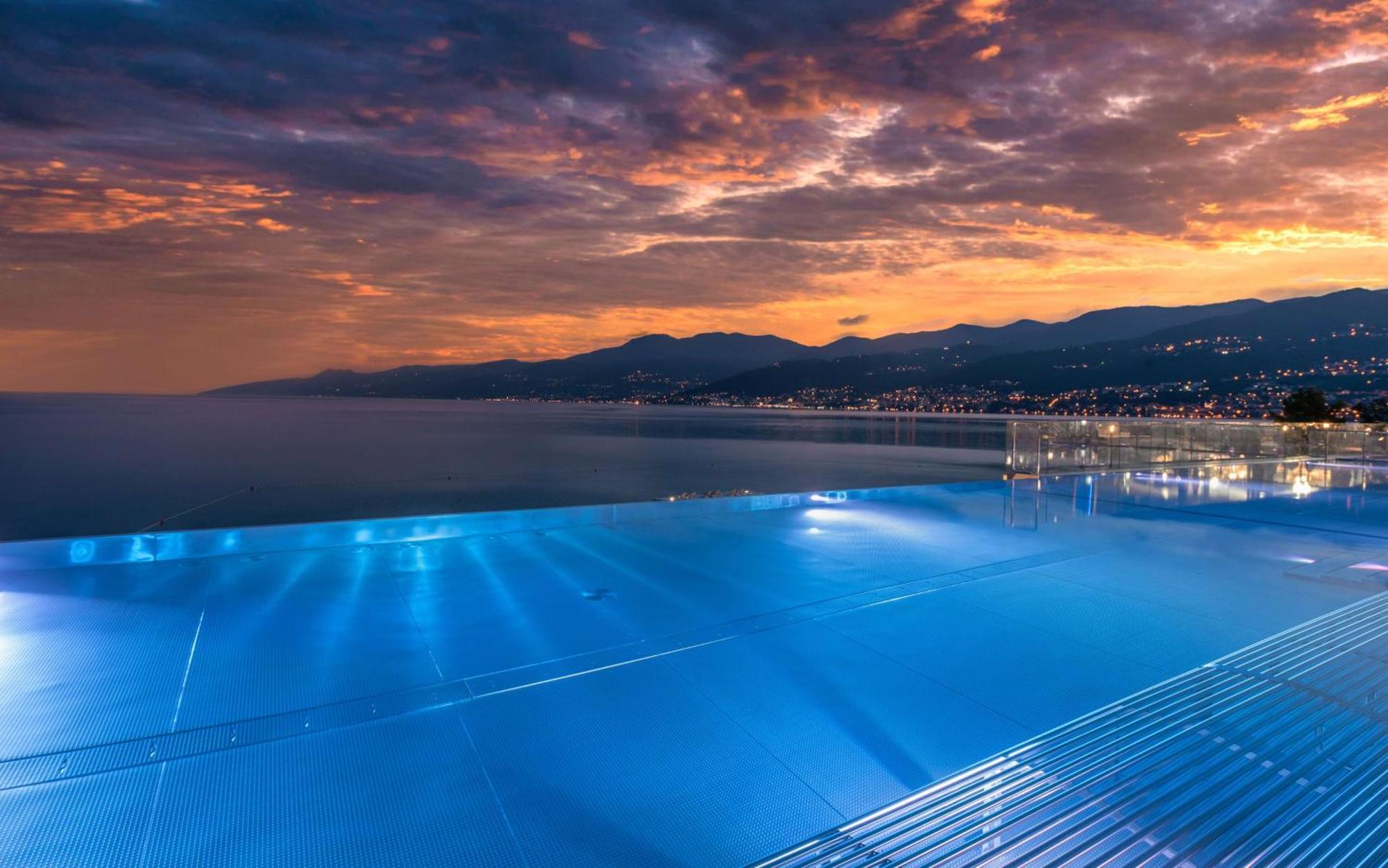 Hilton Rijeka Costabella Beach Resort And Spa Exterior photo View of the pool at the hotel